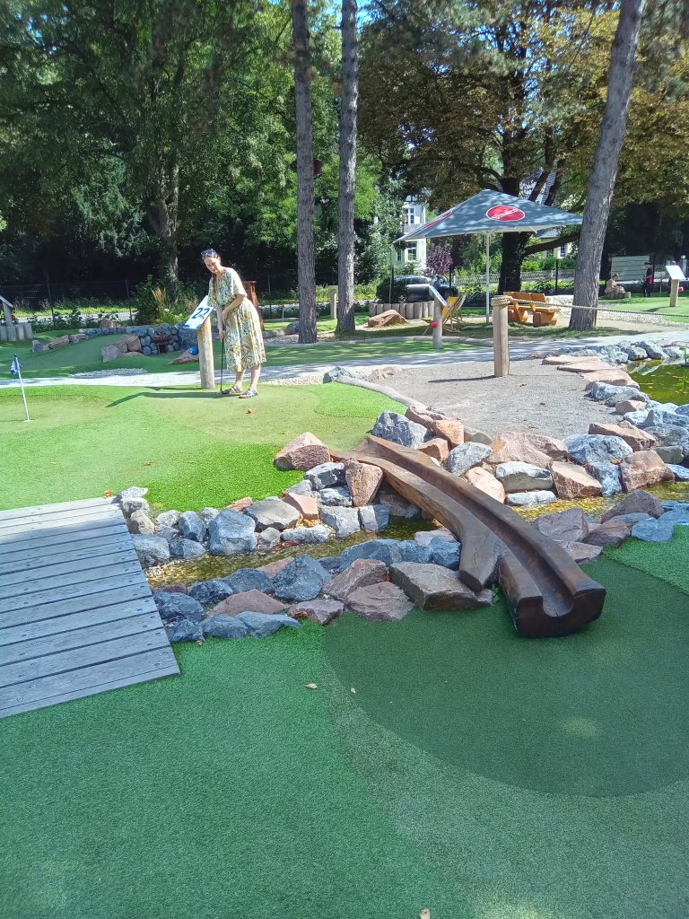 Adventure Golf Duisburg Erfahrung Bewertung Schneggi Sonne