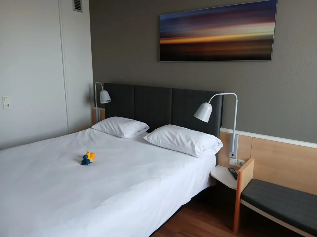 Ibis Hotel Bremen City - Unsere Erfahrung / Bewertung - Diesmal im Sommer 4 Ibis hotel bremen city bett 2 erfahrung bewertung