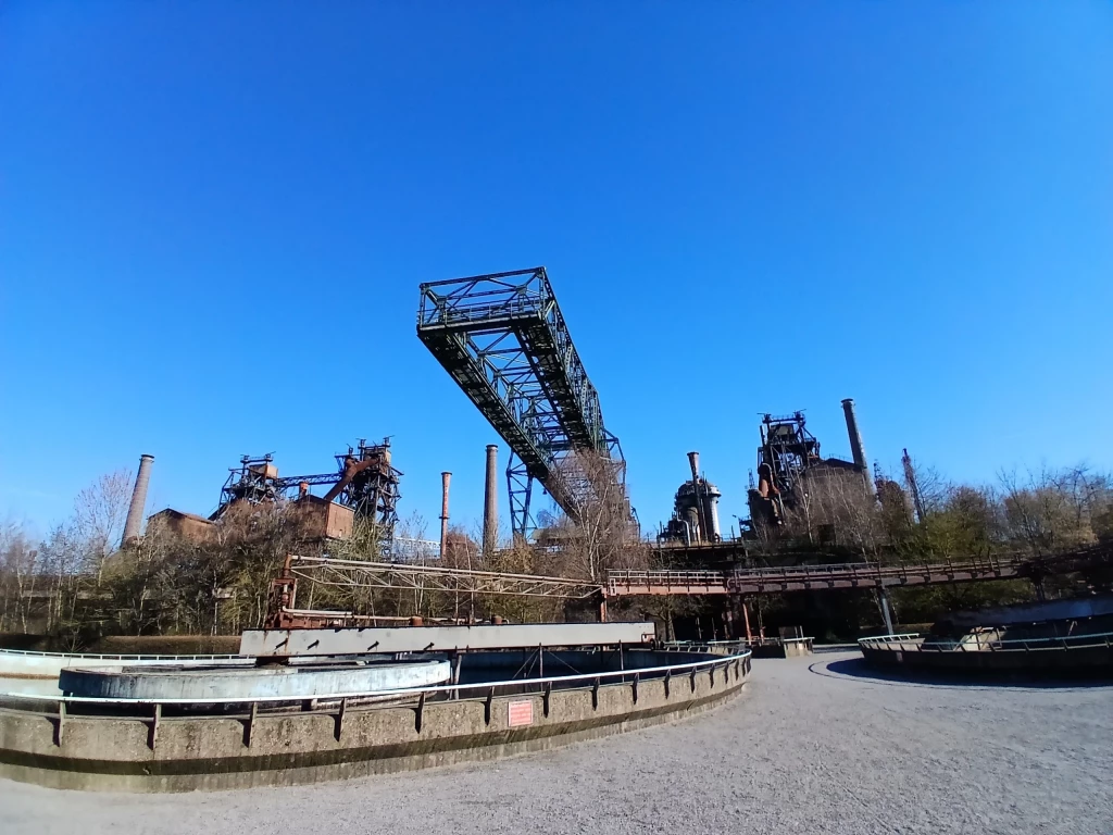 Landschaftspark duisburg kuehlbecken