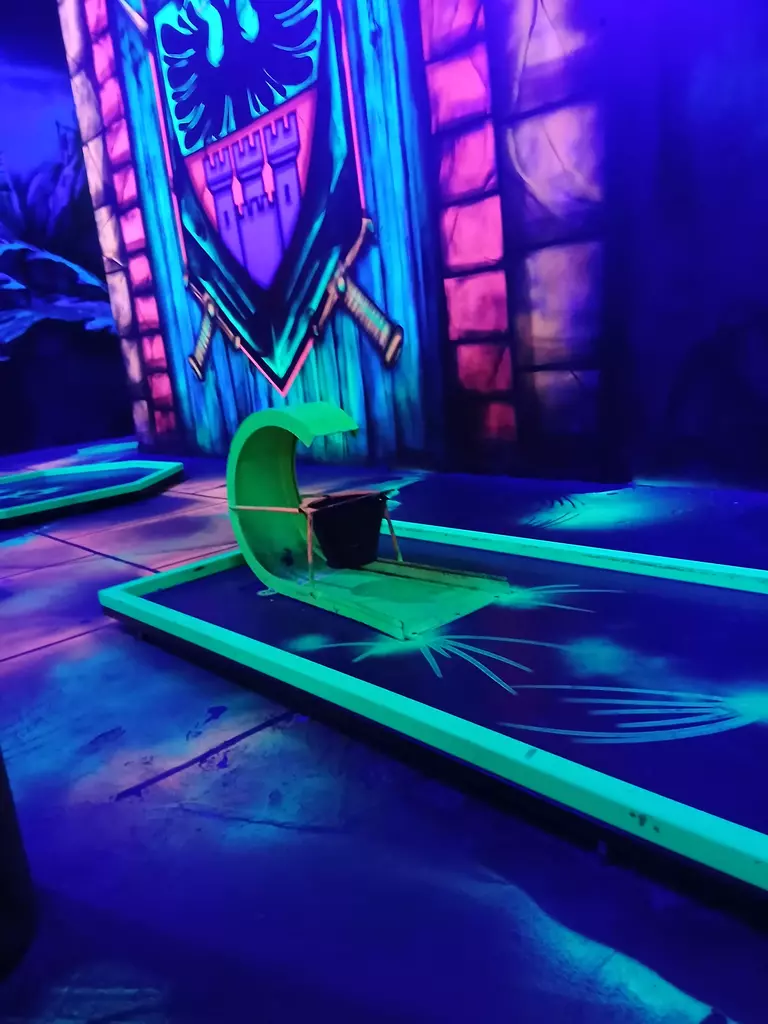 Moonlight minigolf duisburg ritter looping