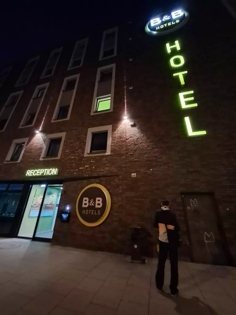 B&B Hotel Hamburg Wandsbek Eingang