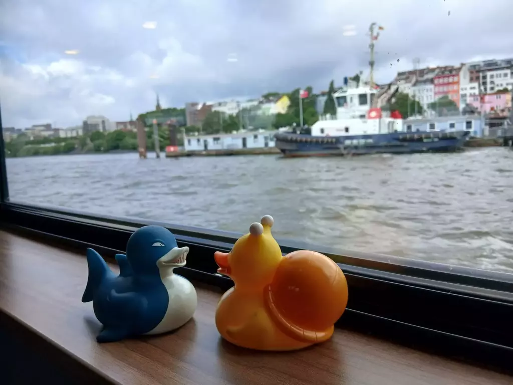 Hamburg Tag 2: Mit der Fähre & zu Fuß entlang der Elbe und der Besuch im Treppenviertel 2 schnarkiesworld hamburg verkehrsfaehre