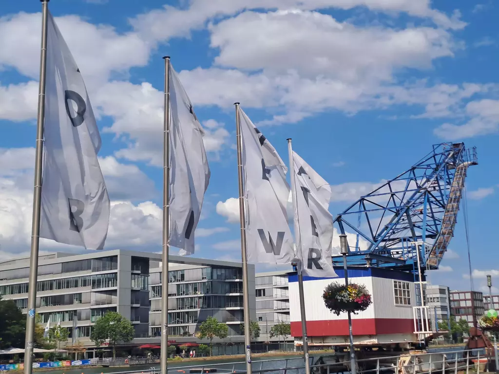Paarzeit Schatzsuche - Duisburg Edition - Unser Erlebnis 9 Paarzeit Duisburg Hafenkran
