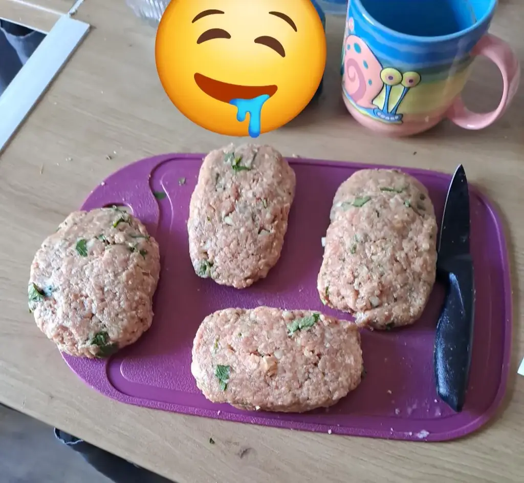 Bifteki selber machen kann doch nicht so schwierig sein... 2 Bifteki selber machen 1