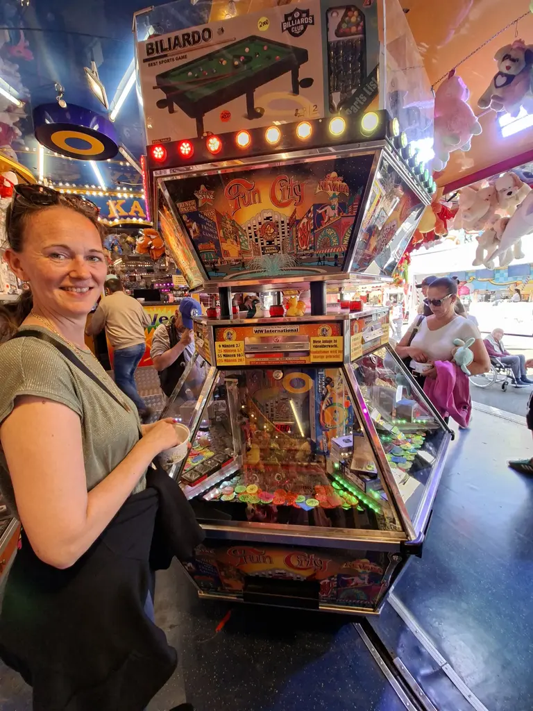 Sprödentalkirmes Krefeld im Herbst 2026: Unser erster Besuch auf dem Sprödentalplatz 10 herbst kirmes krefeld sproedentalplatz schnarkiesworld muenzautomat