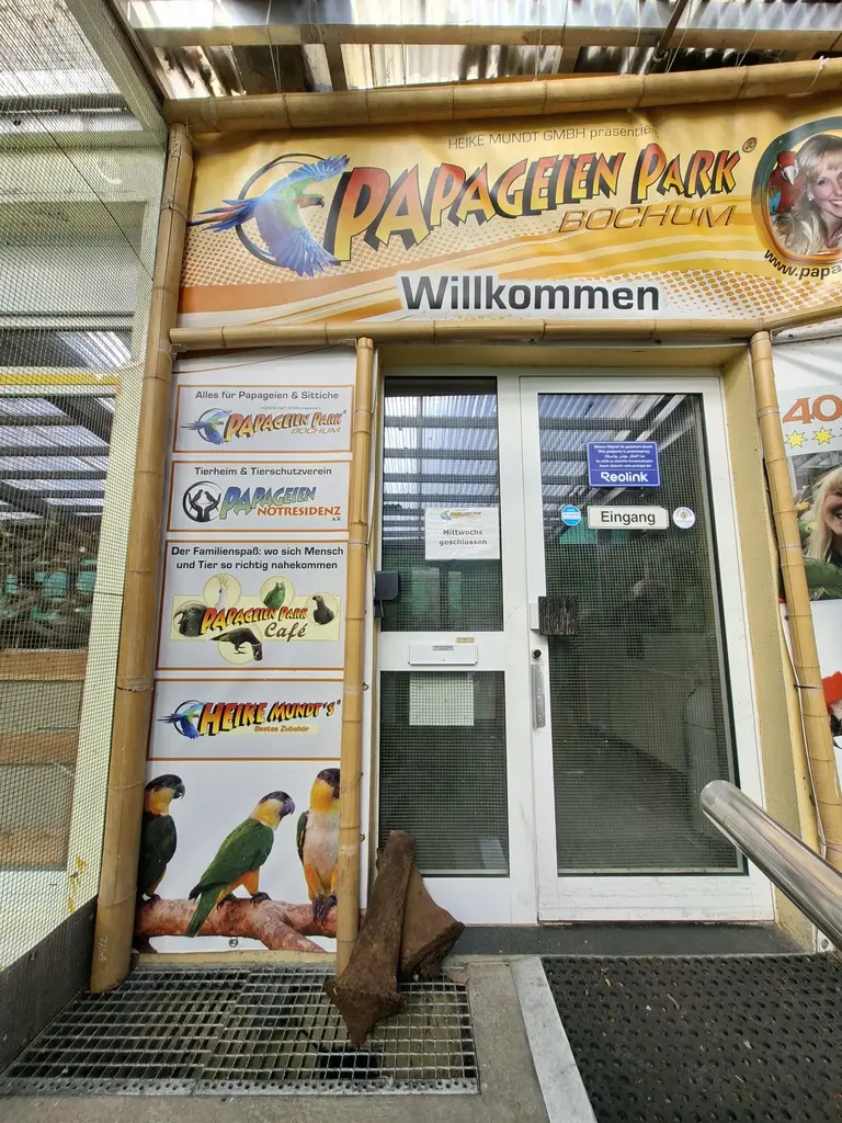 Papageienpark Bochum Erfahrung / Bewertung: Zwischen Kakadus, Aras und Kuchen 2 Papageienpark Bochum Eingang